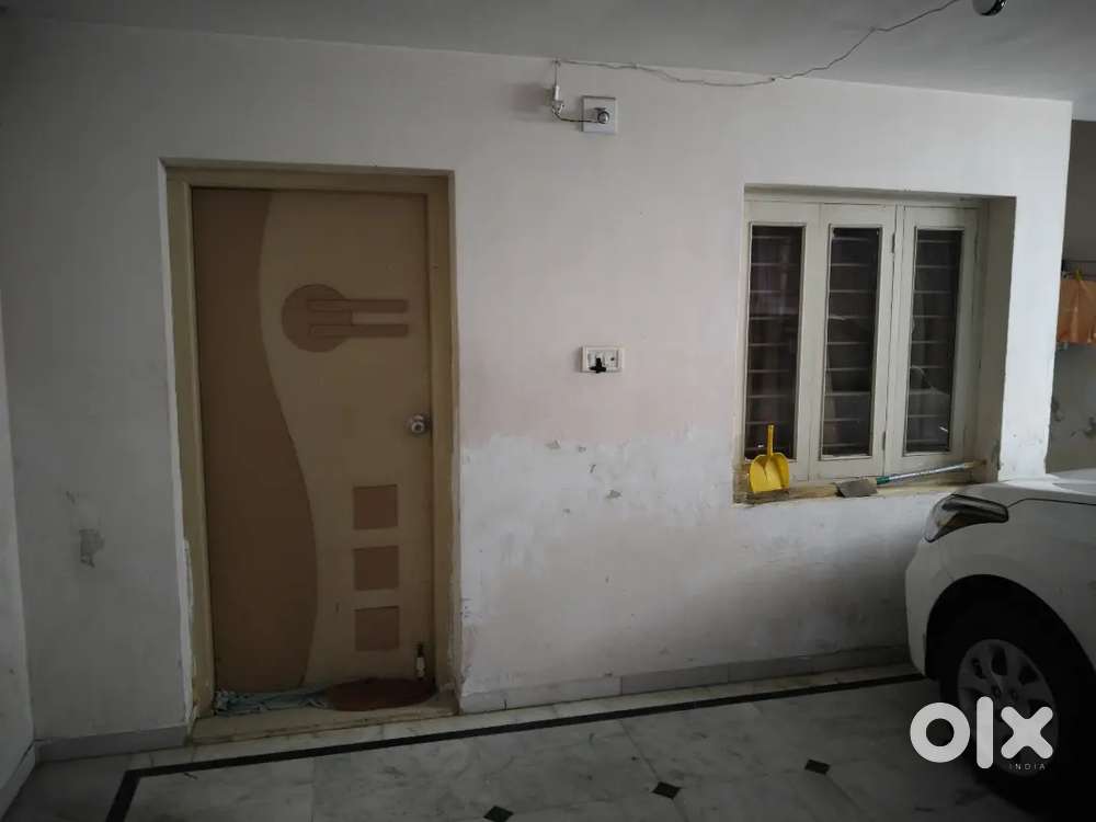 Parking Room for Rent Only for Girls