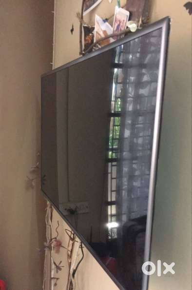 RelianceUltraHD 53 LED TV in mint condition Ultimate 2160p performance