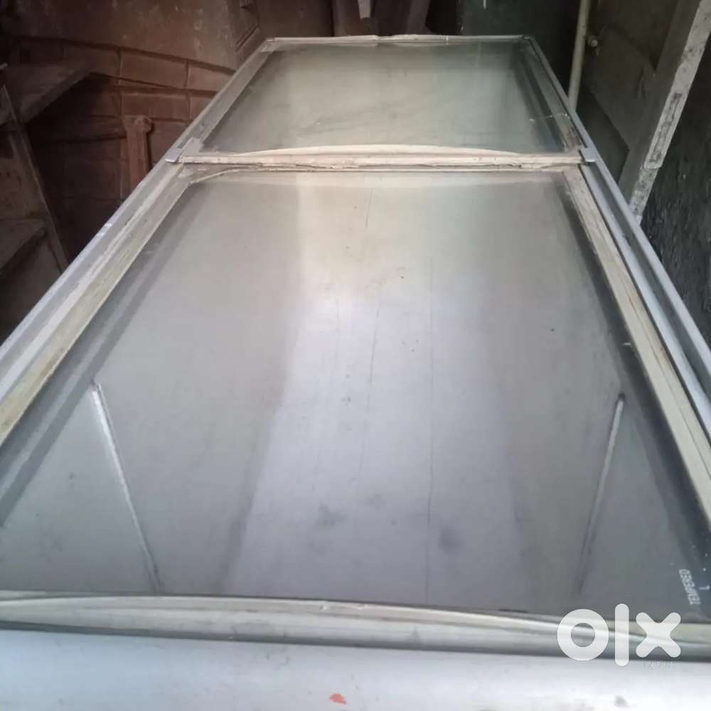 Voltas Glass top fridge 550 liter