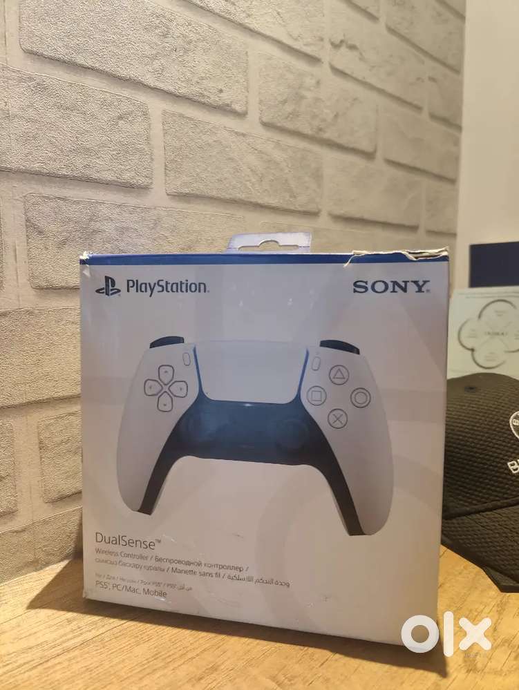 PS5 DualSense Controller – Like New (Only Opened Once to Test)