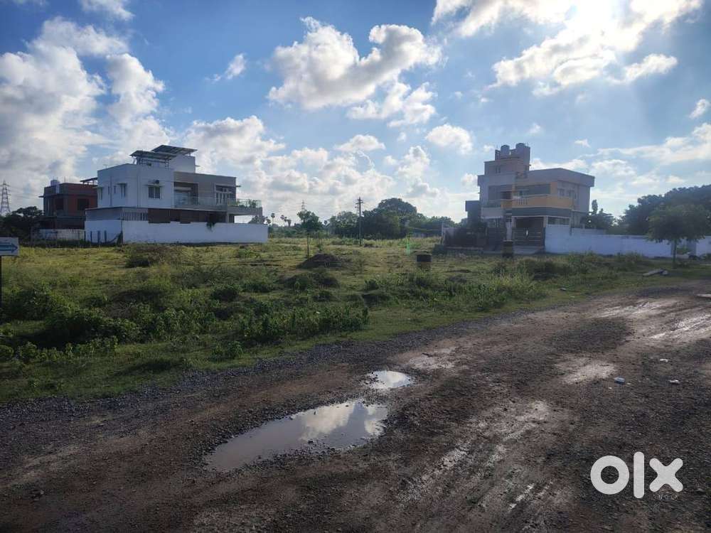 ON 60FT Road - 1200 SQFT East Facing Plot
