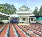 12 CENT 2000 SQFT 3BED ROOMS HOUSE IN ALUVA PARAVUR ROUTE THATTAMPADY