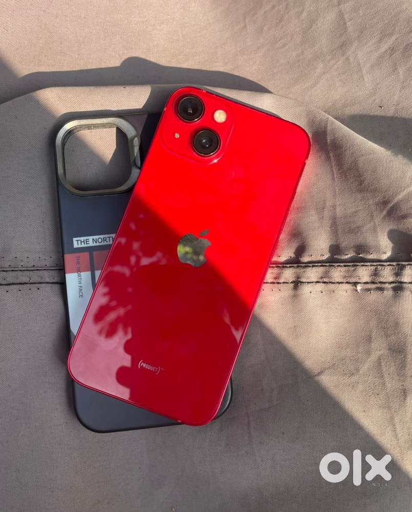 Iphone 13 red