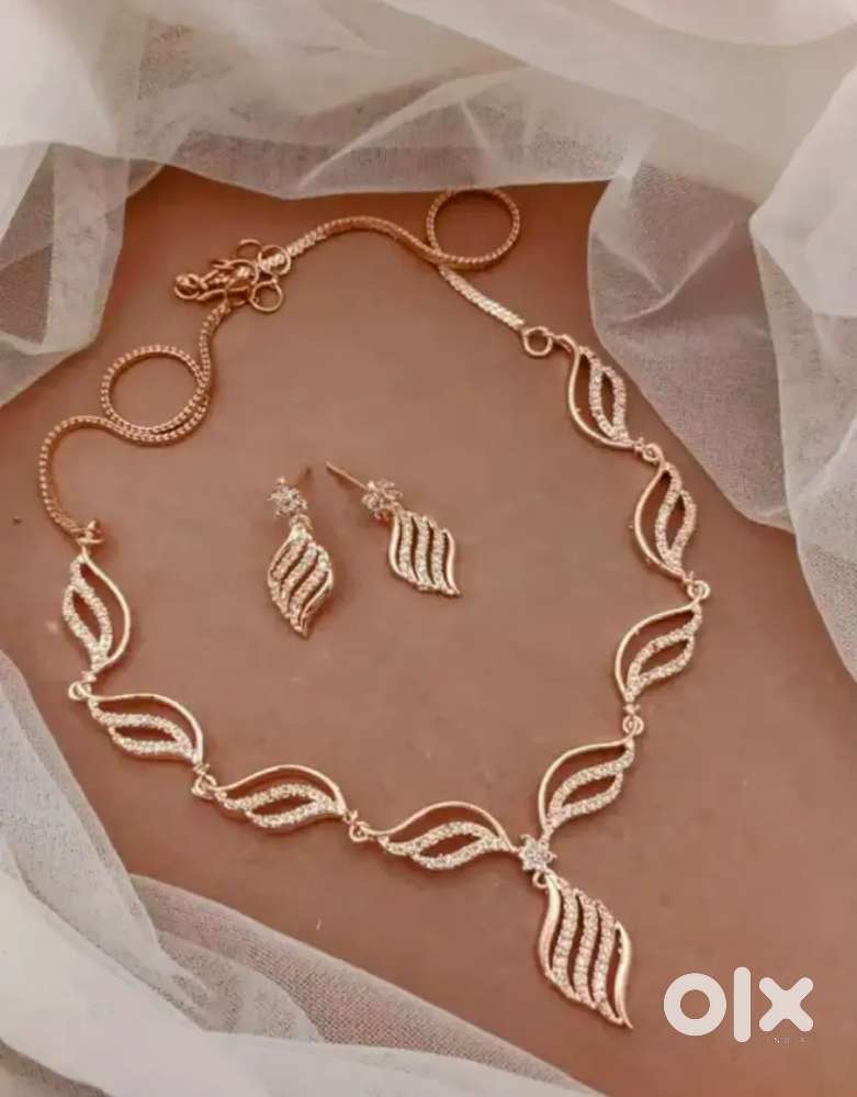 Necklace with earrings