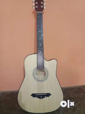 Excellent quality guitar 1 month old urgent sell