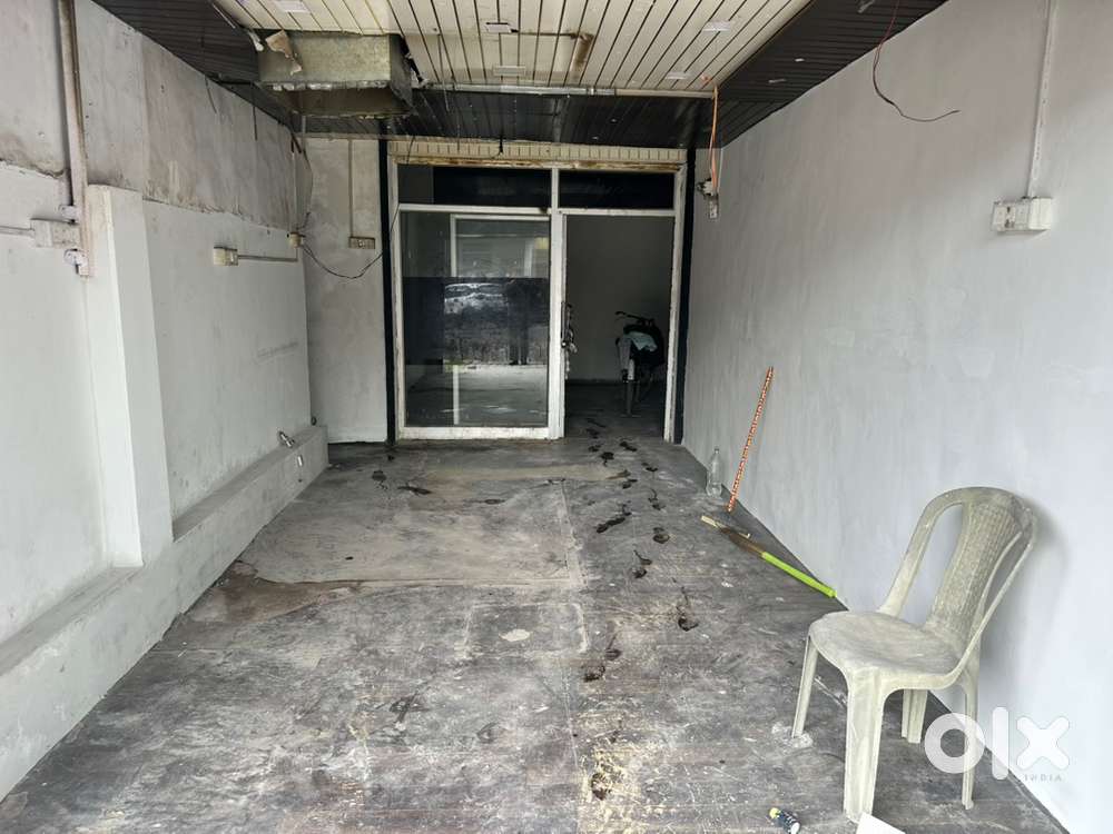 300 square feet - ON ROAD SHOP FOR RENT