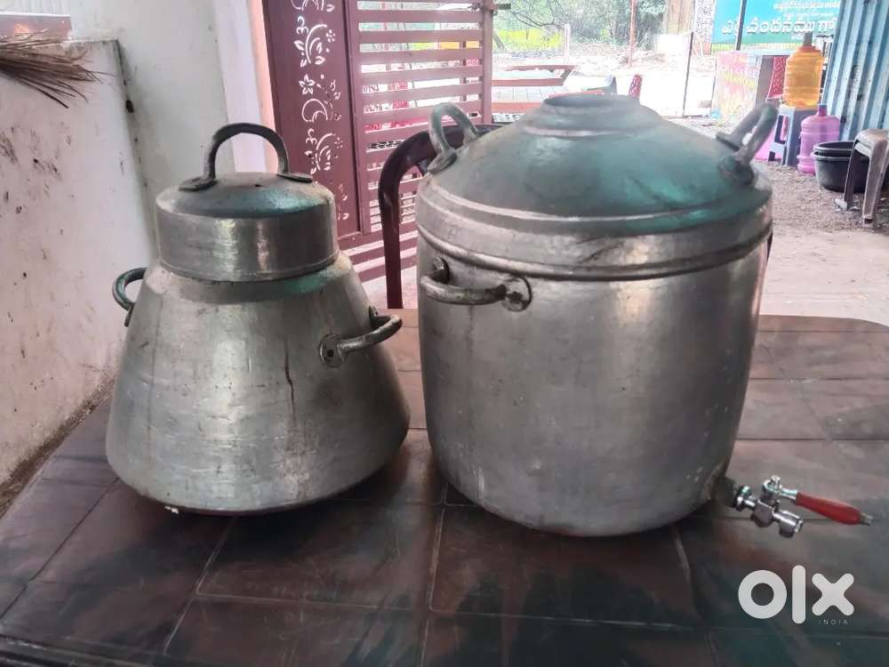 Cafe Irani tea items