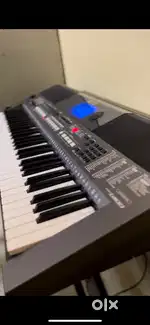Yamaha Musical Keyboard