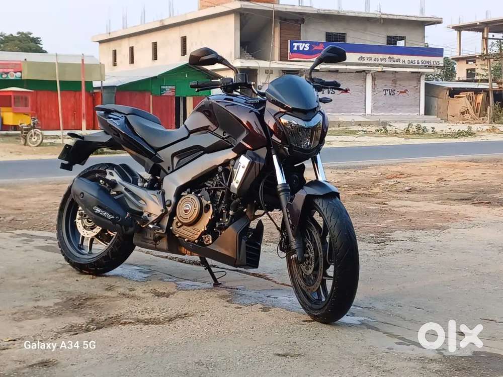 BAJAJ DOMINAR 400 WITH NEW REAR TIRE,NEW REAR SUSPENSION & NEW CHAIN..