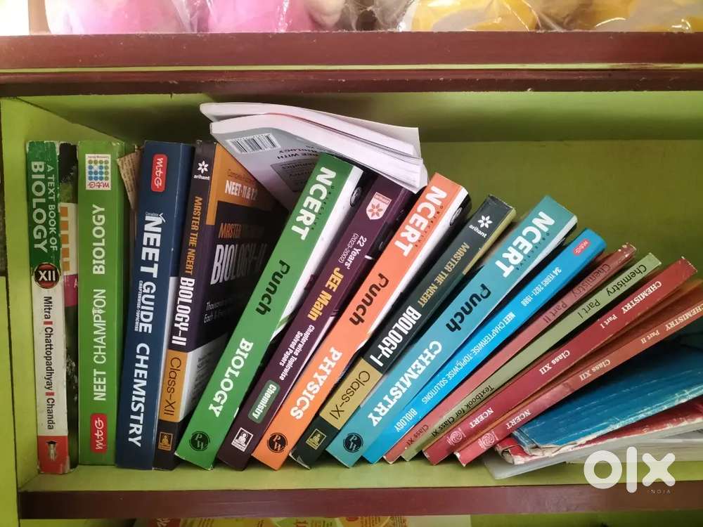 NEET PRACTICE BOOK AND NCERT