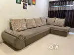 Sofa cumbed with six pillows & storage
