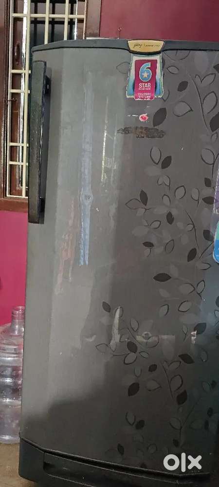 GODREJ 190L