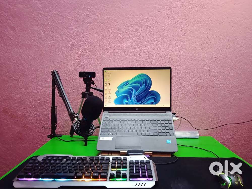 Laptop, Mic, 2 Pice - Phone