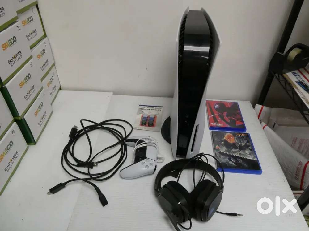 Sony PlayStation 5 PS5 Blu-Ray Edition White Gaming Console/2 Games