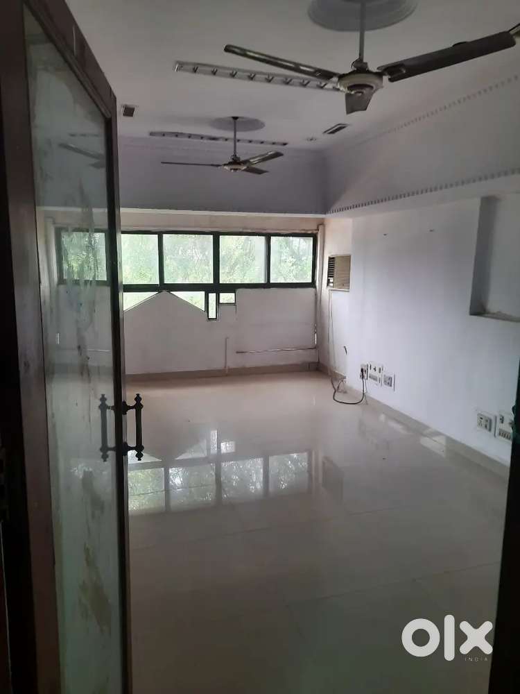 Available Room For OFFICE at Medical sq.