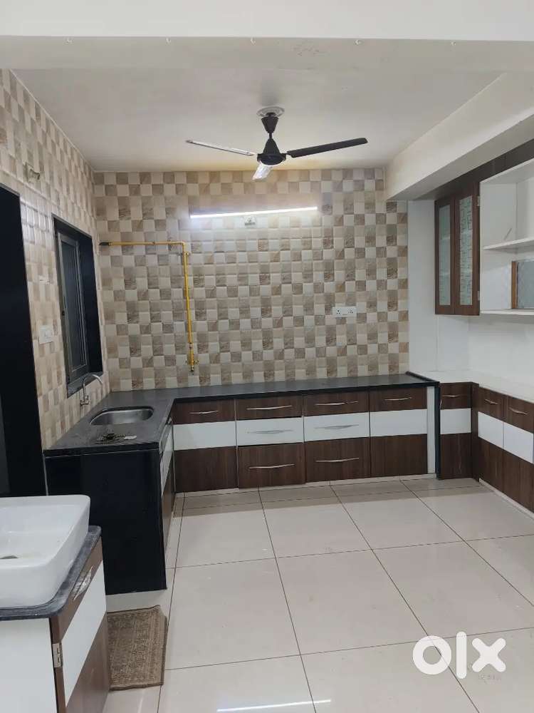 3Bhk Flat for Rent @University Road