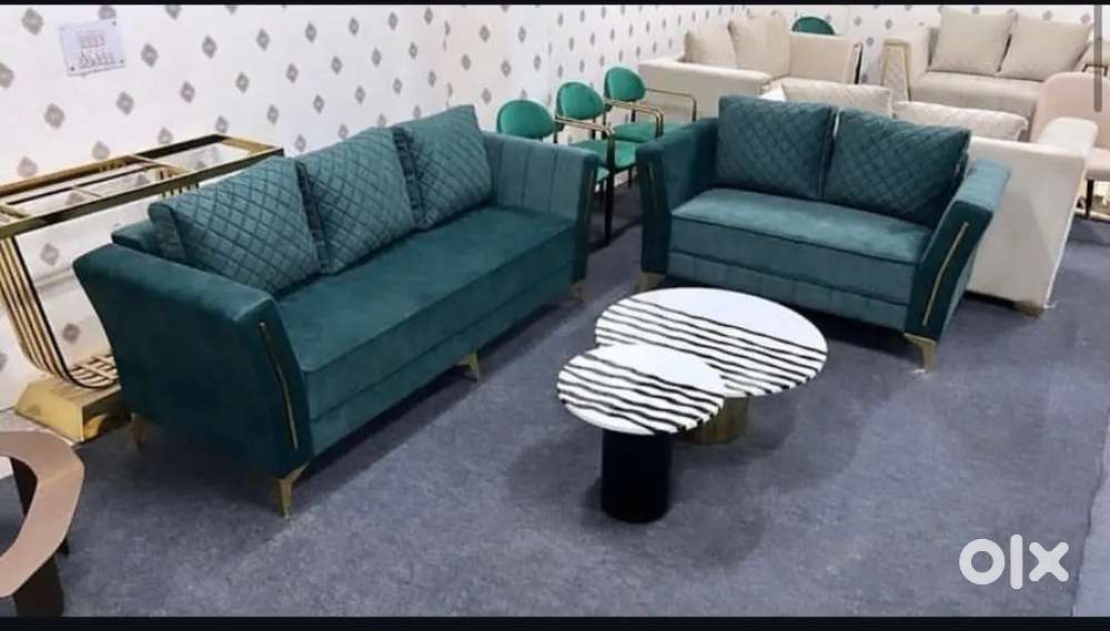 3+2 sofa set with designing handle and beautiful colour and pillow