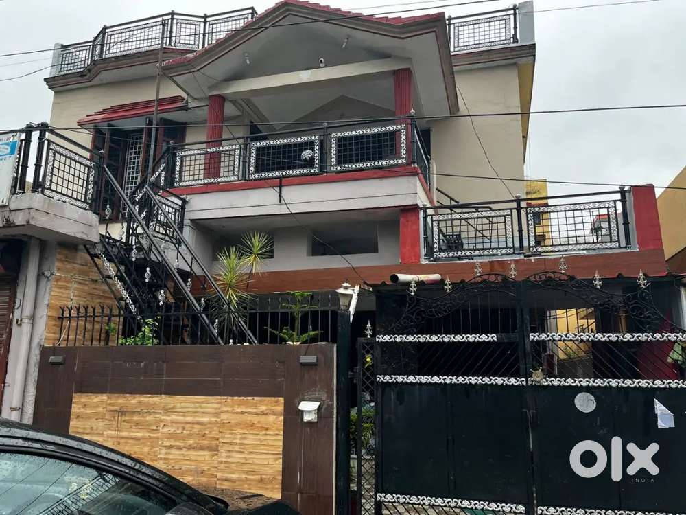 1 independent Room with shared bathroom only for boys