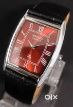 VINTAGE SEIKO SLIM SQ QUARTZ ROMAN NUMBER RECTANGULAR JAPAN MADE WATCH