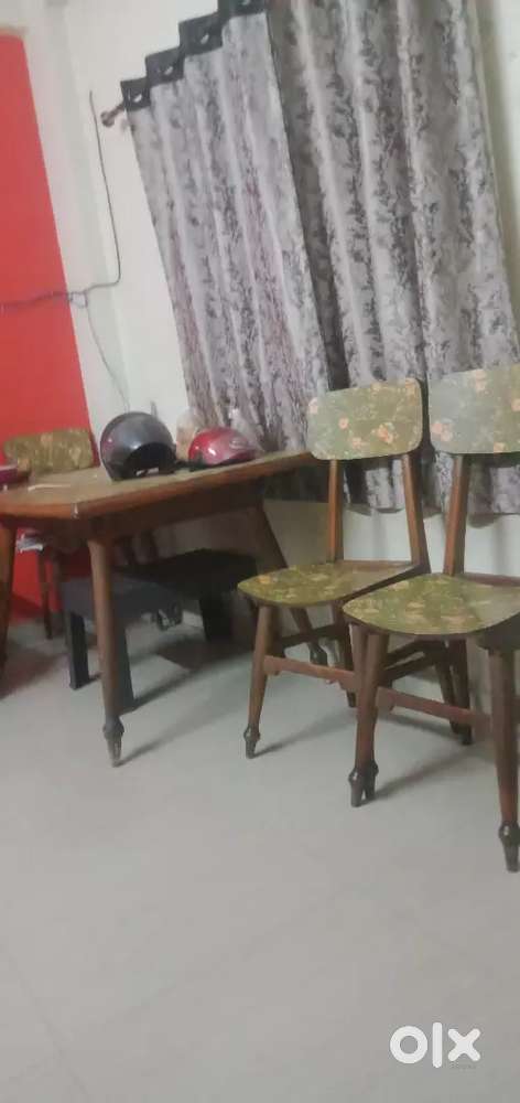 Dining table with four chair