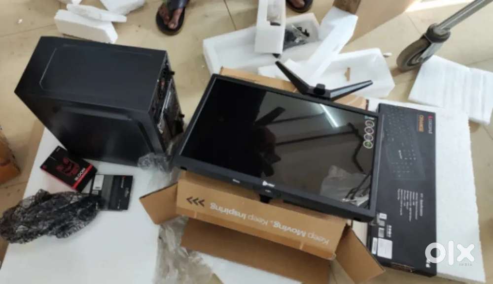 Main computer 6000 rupaye ka bech raha hun