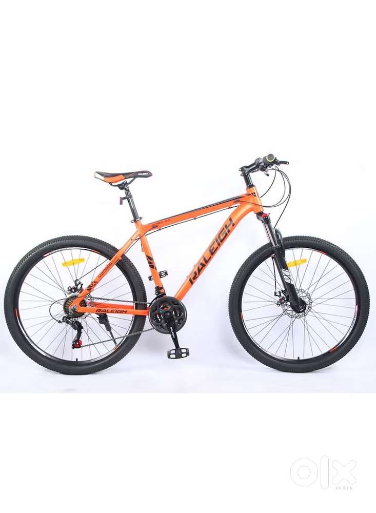 In very good condition raleigh fat bike in orange colour
