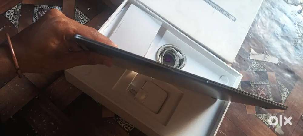 13-in macbook air with apple m1 chip