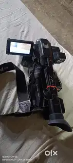 Panasonic AG-UX90, a 4K professional camcorder