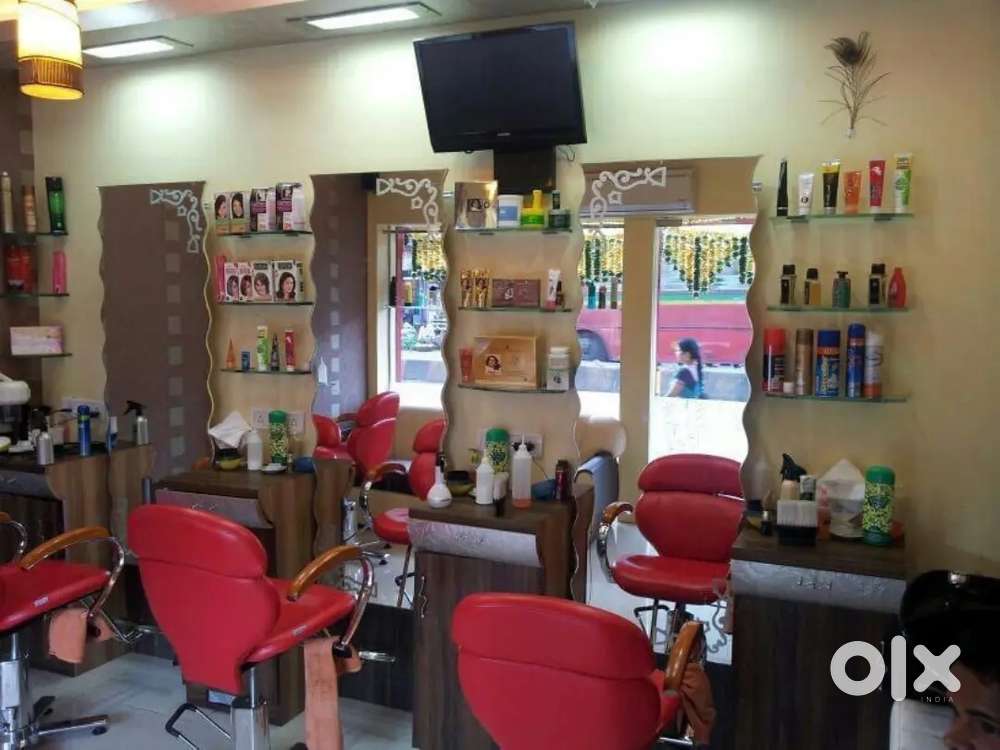 Mujhe Salon kaam sikhna hai