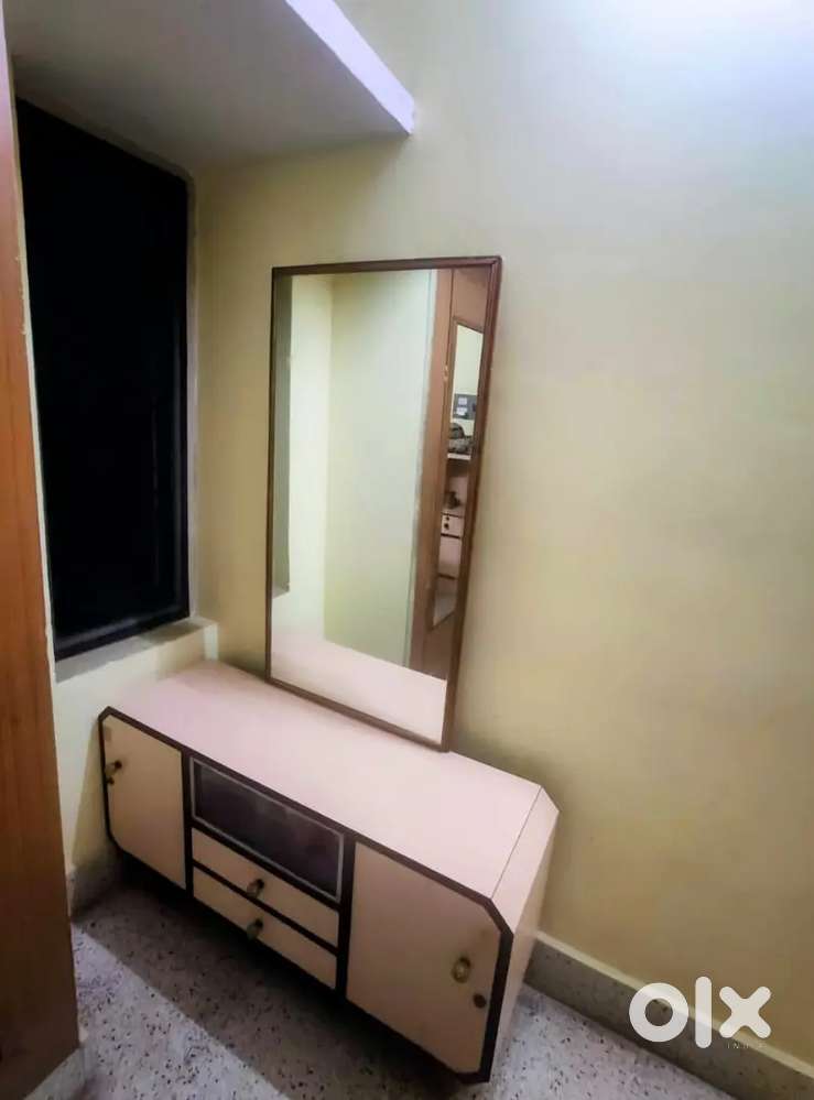 Dressing table for sale