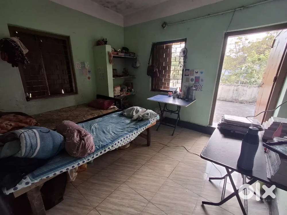 Room Available for girls only