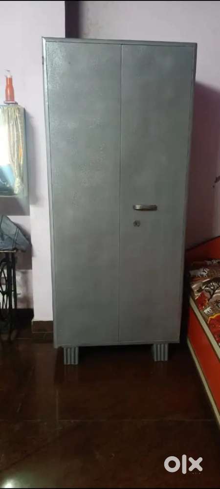 Iron almirah for sale