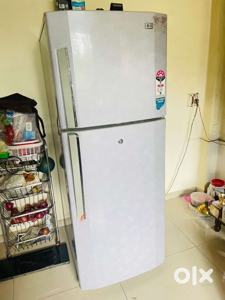 LG Fridge in good condition 240L