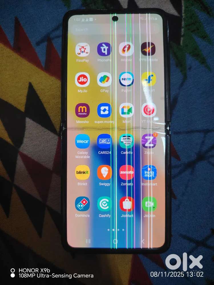 Samsung z flip bill box available