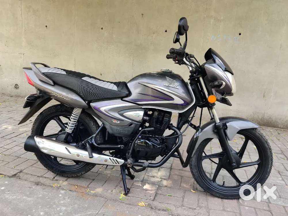 Honda cb shine 125cc 1st owner bs4 brand new condition genuine
