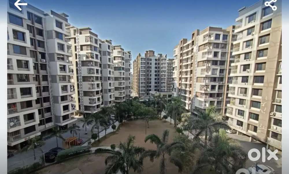 2 bhk modular kitchan flats available on rent chala vapi