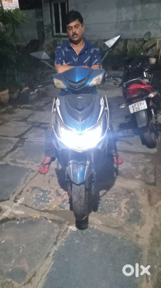 Komaki 4G Electric double battery scooty