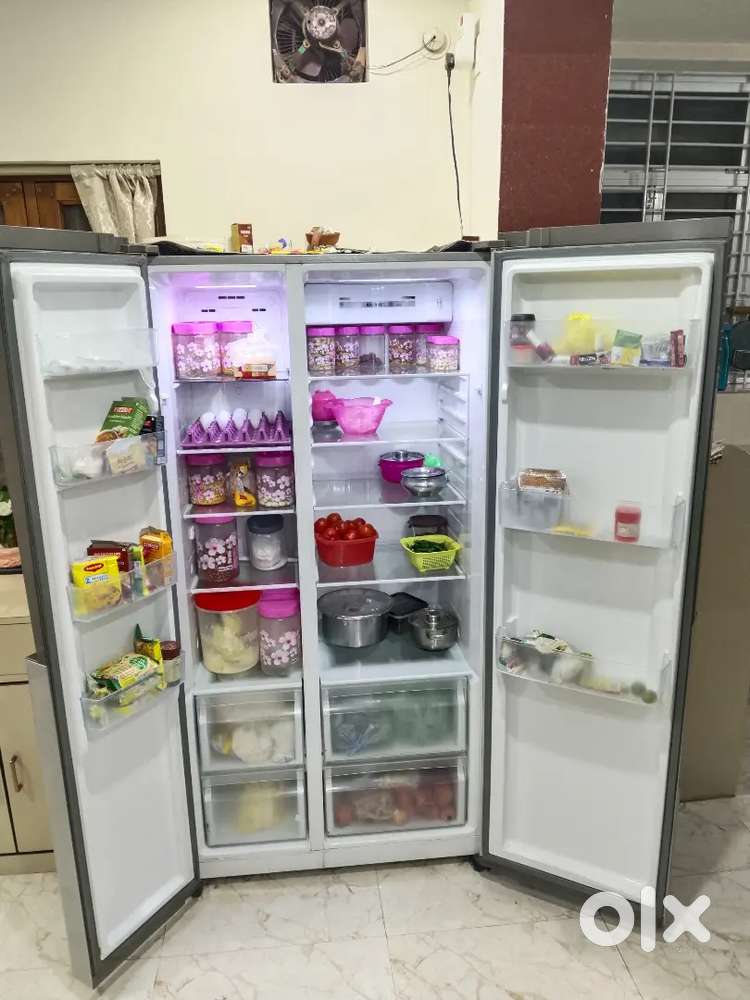 Haier side by side door refrigerator