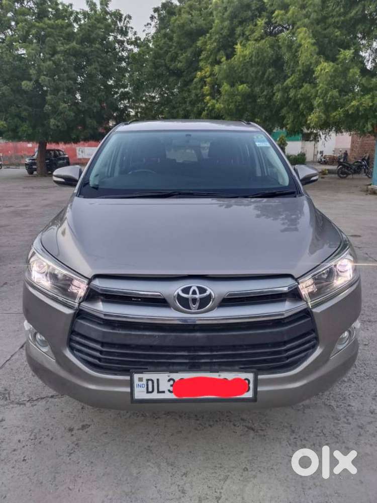 Toyota Innova Crysta 2.7 V, 2016, Petrol