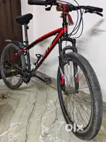 Stacato red and black cycle