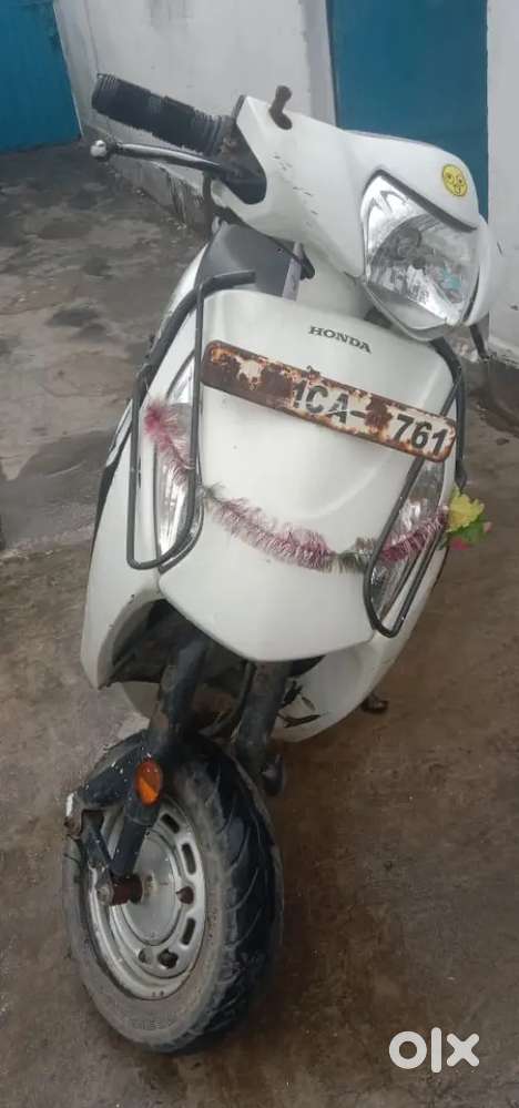 Activa i well maintened scooty