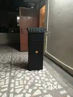 Amplifier with speeker
