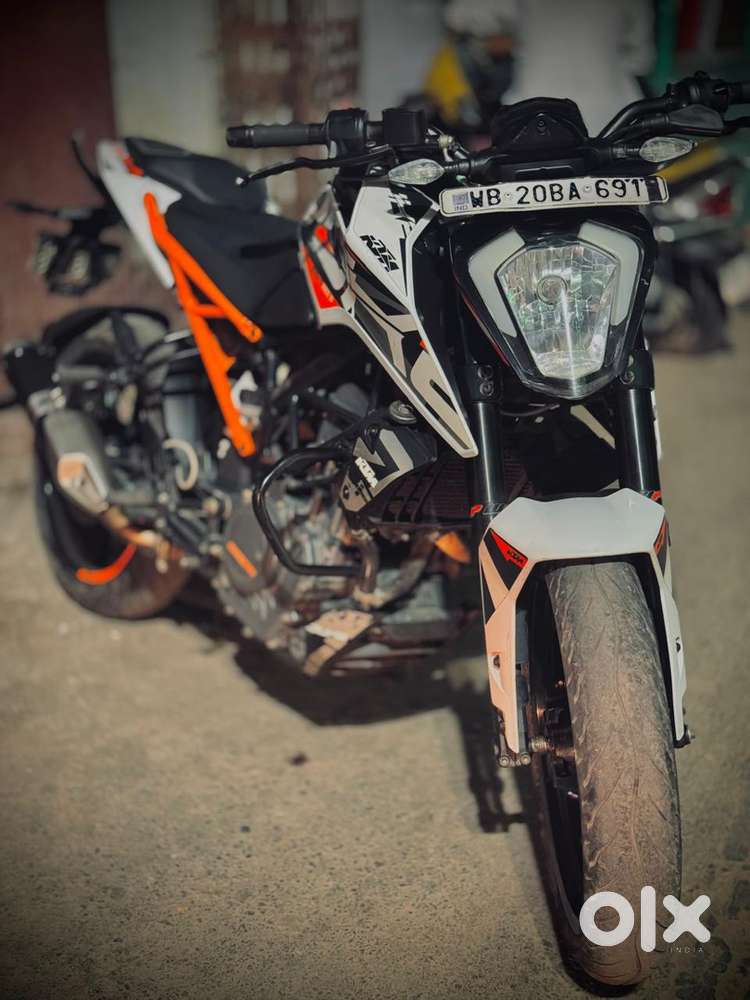 KTM Duke 250 BS4 2018 Less Driven Super Mint Condition