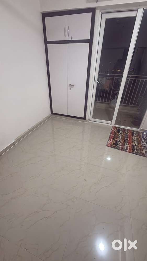 Need a female flatmate