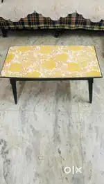 4+1+1 Seater sofa set along with center table