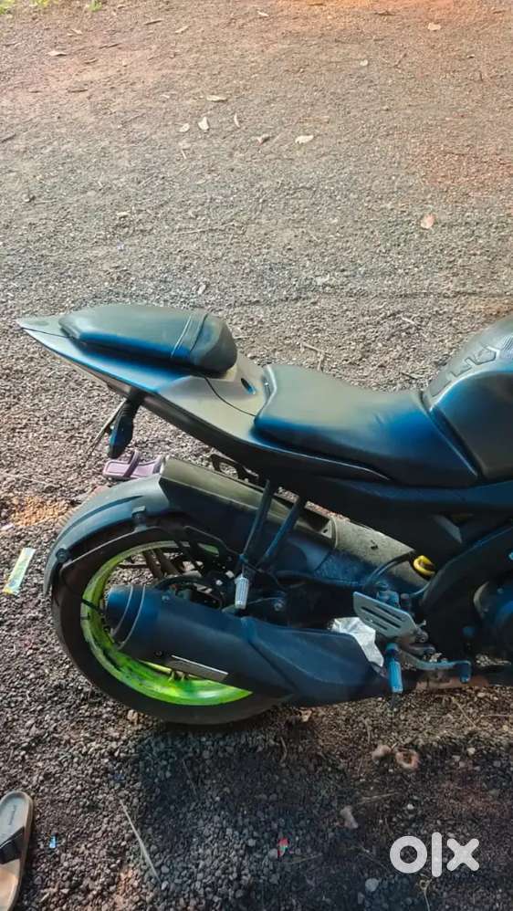 Yamaha R15 v2 good. 2016 november