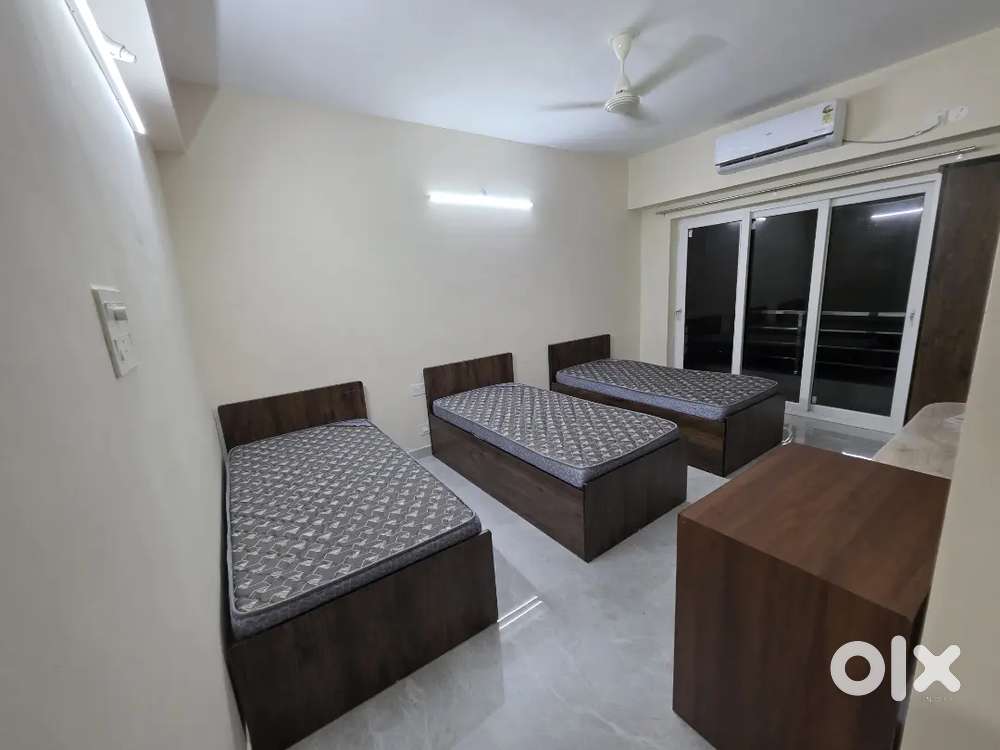 Premium Girls PG Near Infocity & KIIT – Fully Furnished and safe.