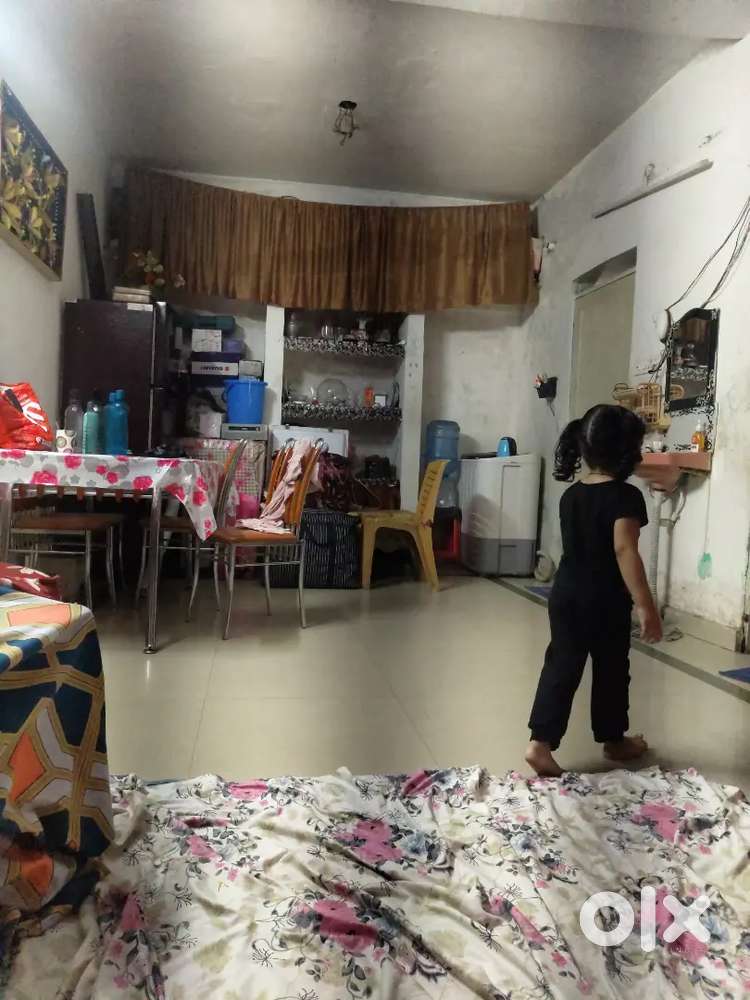 Only ladkiyon ke liye room available hai