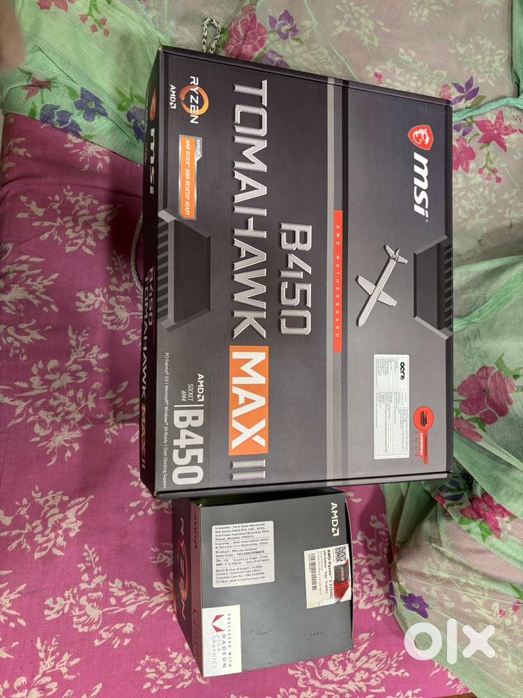 MSI B450 Tomahawk Motherboard and Ryzen 3 - 2200G in mint condition