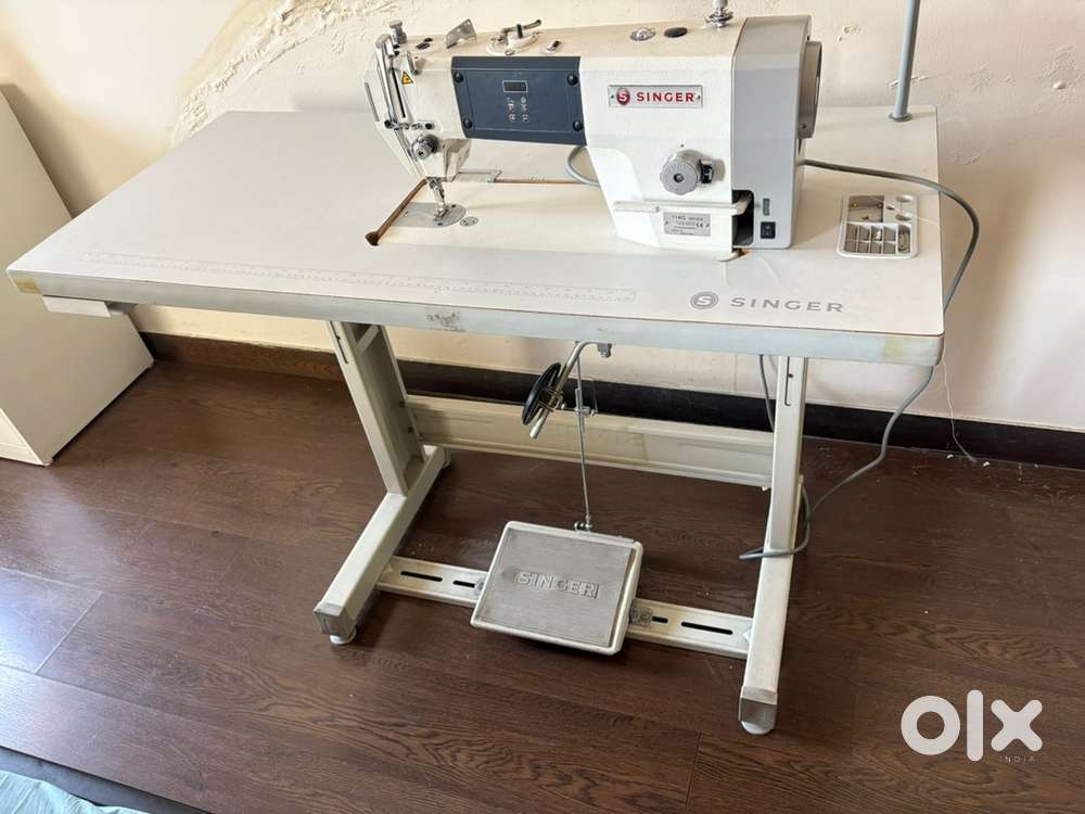 Singer Industrial Heavy Duty Sewing Machine